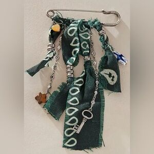 NWT Free People Treasure Me Brooch